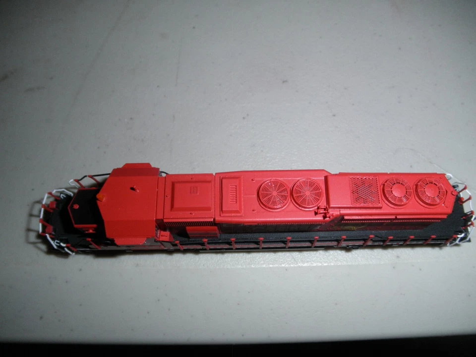 Canadian Pacific  " Beaver herald"  SD40-2  w/ DCC & sound - Image 2 of 4
