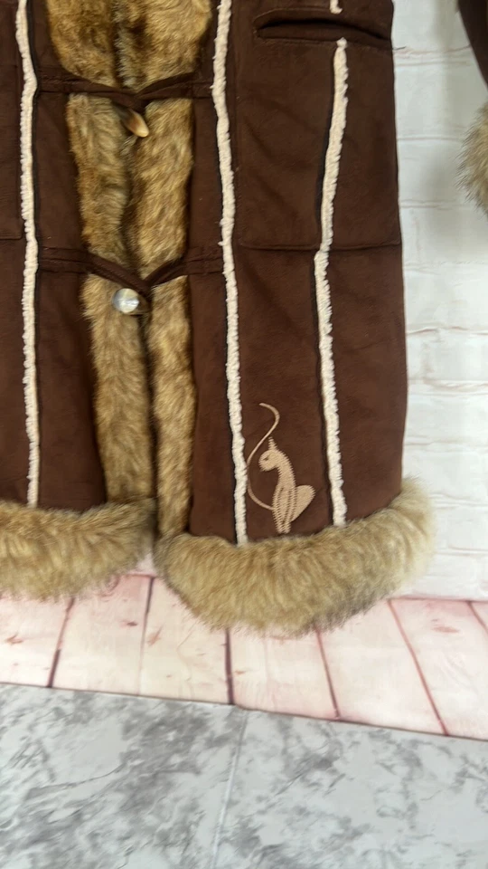 Chaqueta de trinchera BABY PHAT Y2K RARA para niñas talla 4 forrada de sherpa acogedora piel sintética Foto 4 de 4