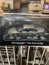 Brookfield Collectors Guild 1993 Dodge Intrepid Promotional Model 1:24 Scale