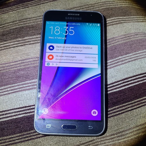 Samsung Galaxy J3 2016 schwarz entsperrt 8GB 1,5GB RAM Android Smartphone