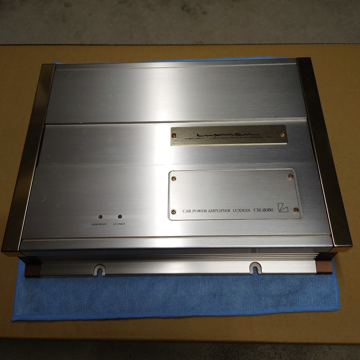 Luxman cm-2050