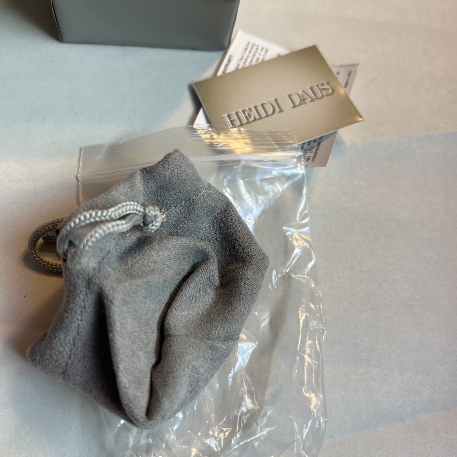 Huge HEIDI DAUS RECTANGULAR GREEN STONE STATEMENT… - image 8