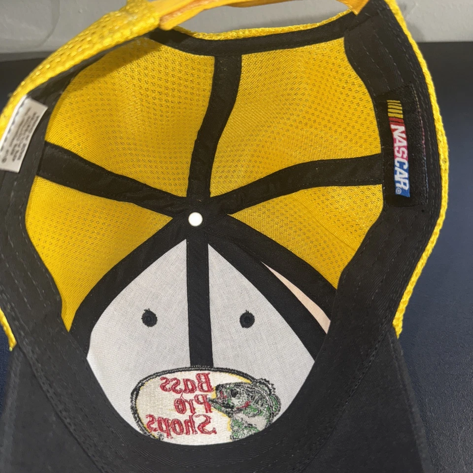 Bass Pro Shop Martin Truex Jr Pit Cap Strapback MeshBack Nascar Negro y Amarillo Foto 4 de 4