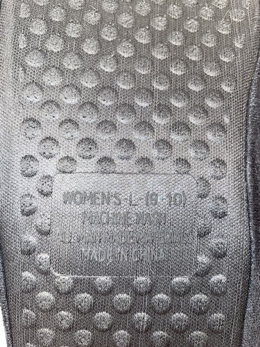 UNIVERITY OF KENTUKY KNEE HIGH HOUSE SHOES. Sz 9-10 Women’s. - Picture 4 of 6