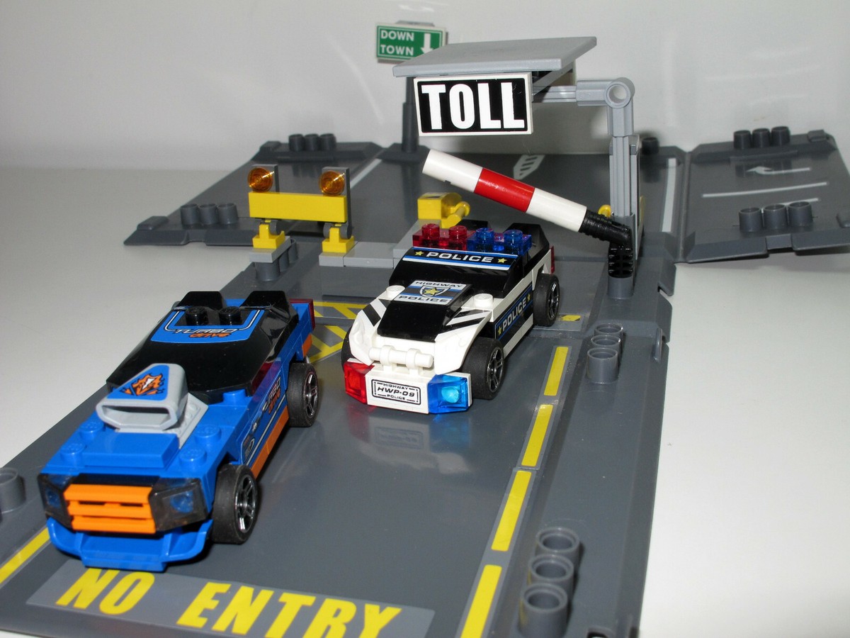 LEGO Racers Highway Chaos 8197 Complete Set with Instructions, 142