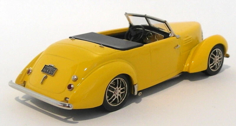 Brooklin Models 1/43 Scale ROD05 - 1940 Graham Hollywood Conv - Chrome Yellow - Image 3 of 4
