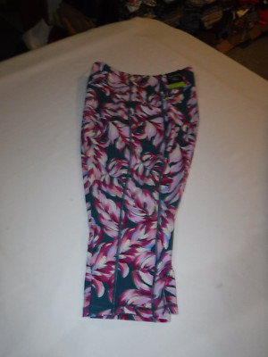 Size Plus Women's Active Capri Legging, 3X Tek Gear,Navy Pink Floral ,77% polyes