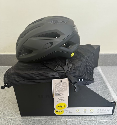 Casco sportivo ciclismo OAKLEY ARO3 Endurance -Mips - Colore Nero Blackout Tg. L