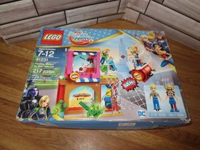 Lego 41231 DC Super Hero Girls Harley Quinn to the Rescue - NEW Box has Wear