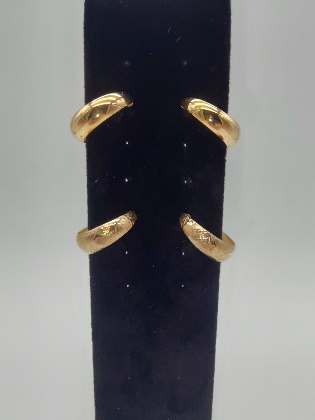 Vintage Gold Tone Textured Hoop Style Clip-on Earrings Small 2 Pairs