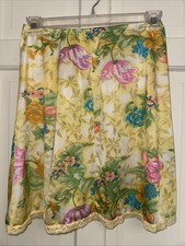 Vintage Vanity Fair Half Slip Large Lace Trim Sunshine Yellow Floral 28 Waist
