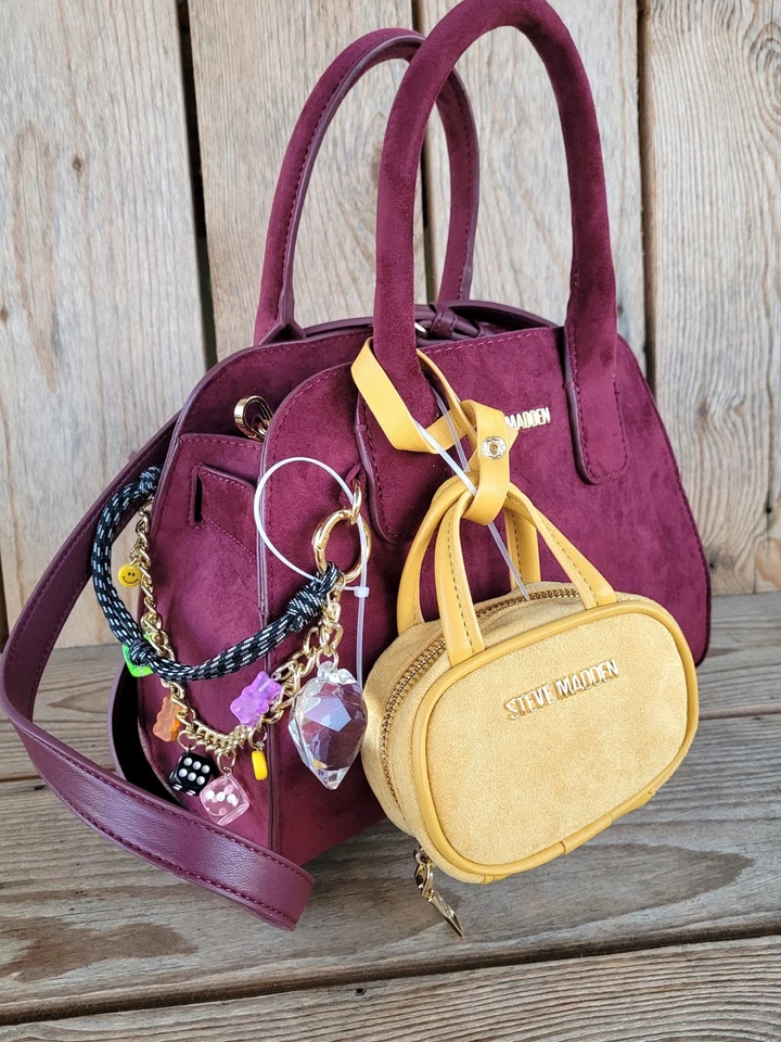 *Raro* Bolso de mano Steve Madden Blood Stone de gamuza con dijes para bolso de dados Foto 4 de 4