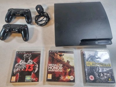 Sony PlayStation 3 PS3 Slim 160GB Konsole Bundle 2 Controller & 3 Spiele