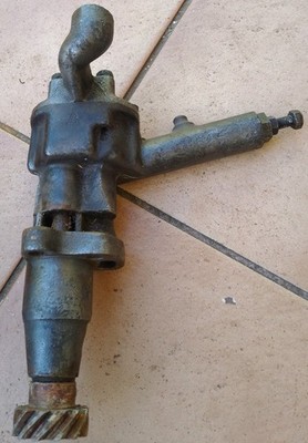 STUDEBAKER U1/U13 1941/45 WW11 6x4,6x6 JXD 6 CYL HERCULES  TRUCK ENGINE OILPUMPs