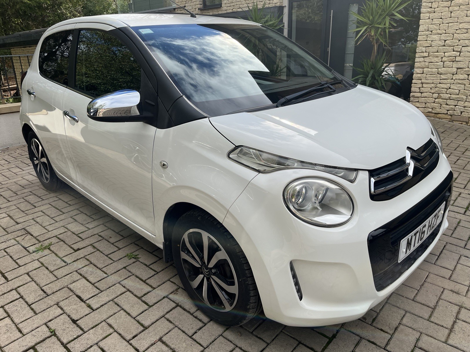2016 Citroen C1 Flair S-A 1.0 Automatic 5dr Low Miles Full Dealer Service Histor