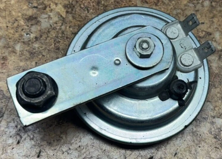 2008 2007 2006 2010 2009 Suzuki Bandit GS500FH GS500 GS 500 bocina GSF500 GSF D7 Foto 2 de 3