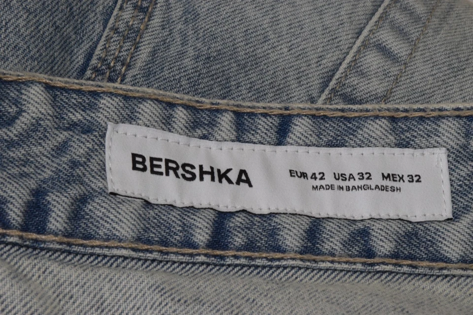 Jeans Bershka Talla W32 L29.5 Azul Claro Pierna Ancha Calce Globo Carpintero Foto 3 de 4
