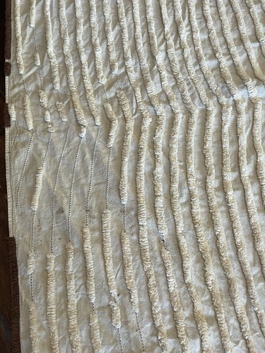 Vintage 1940’s Chenille Bedspread 90”x103” - Picture 8 of 9