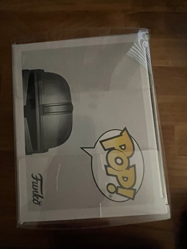 Funko Pop Star Wars #402 - The Mandalorian with The Child - with Case Protector - Picture 5 of 6
