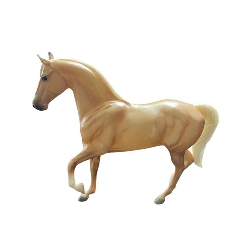 Breyer Reeves Family Arabian Stallion Horse Molded - Picture 2 of 5