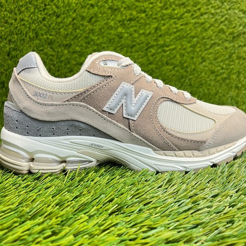 New Balance 2002R Womens Size 6.5 Brown Beige Athletic Running Shoes Sneakers