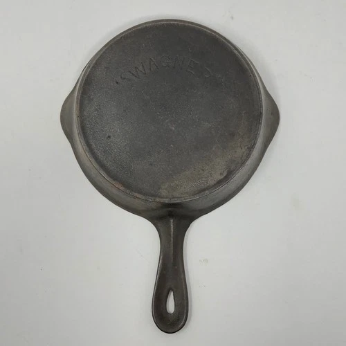 "WAGNER" ARC Logo Toy Salesman Sample Miniature Cast Iron Skillet 1900-1910