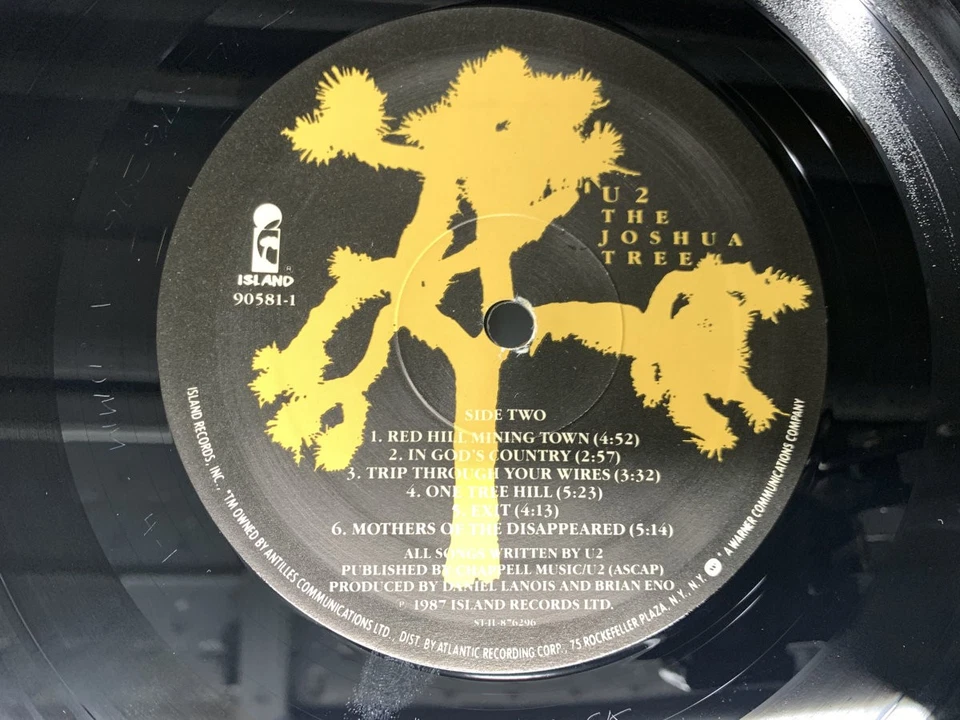 U2 THE JOSHUA TREE US LP [62920ER] - Image 2 of 2