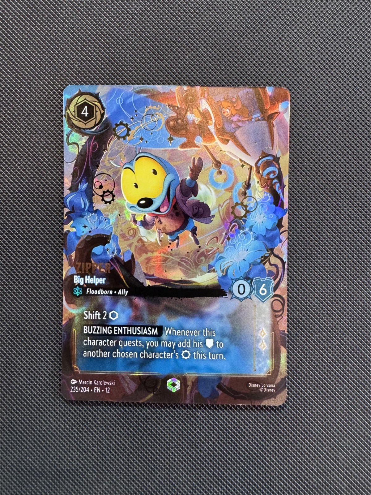 Zipper - Big Helper (Enchanted) 235/204 Wilds Unknown Holo