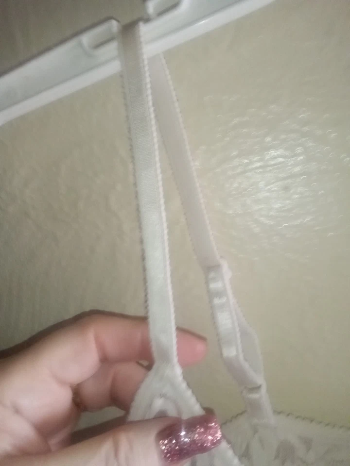 Vtg,Calvin Klein Lace Underwire,Bra White,36C,Nylon,Lycra. - Image 4 of 4