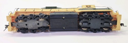 Mantua 406-21 HO Scale Reading Lines EMD GP-20 Diesel Locomotive #5628 A3 - Picture 7 of 8