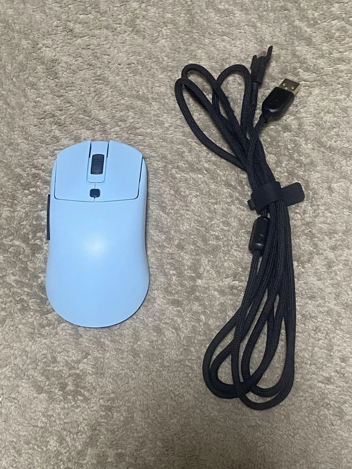 VAXEE XE B Wired Gaming Mouse Light Blue Used/Tested - Image 2 of 2