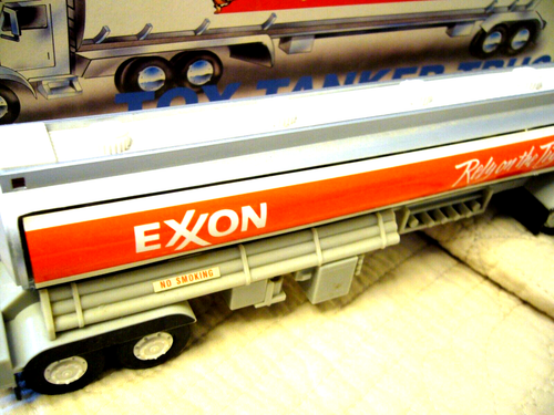 Camión cisterna de juguete Exxon 1993 especial para coleccionistas nuevo en caja ~ muestra un ligero envejecimiento - Imagen 7 de 7