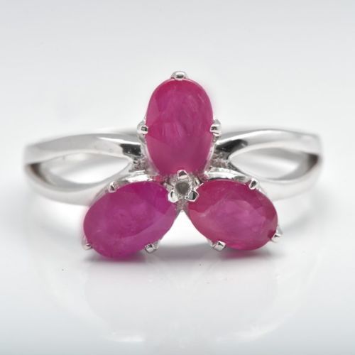925 Sterling Silver Oval Cut Pink Ruby Gemstone Dainty Floral Ring Jewelry - Picture 1 of 3