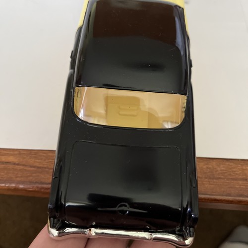 1955 Pontiac Star Chief Plastic Promo Model by Johan 1/25 Scale Yellow & Black - Picture 9 of 12