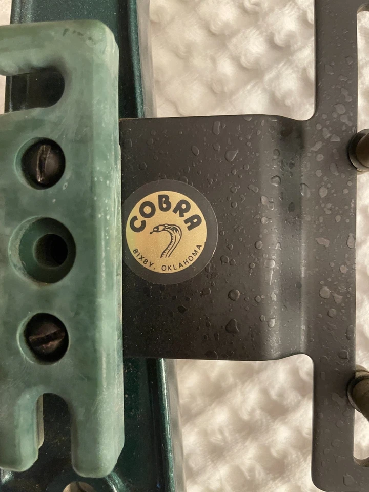 Arco composto vintage Cobra – 48” – Bixby, Oklahoma – membros camuflados, pinos de mira - Imagem 4 de 4