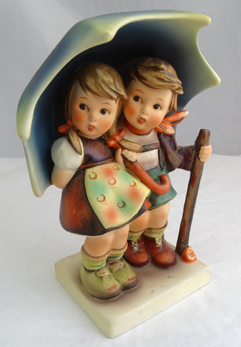 Hummel Goebel Stormy Weather 71/I Figurine Boy and Girl Under Umbrella FedEx FS - Picture 13 of 24