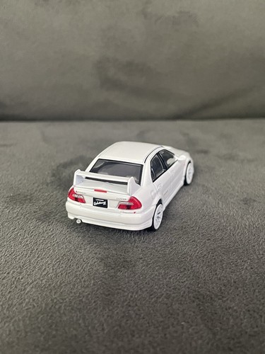 1/64 JKM white Mitsubishi Lancer Evo 5 (CUSTOM JDM WHITE WHEELS SWAP ) - Picture 12 of 16