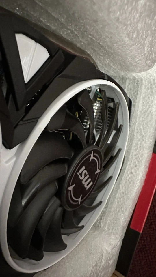 MSI RX 570 ARMOR 4GB GDDR5 OC Graphics Card - Image 3 of 4