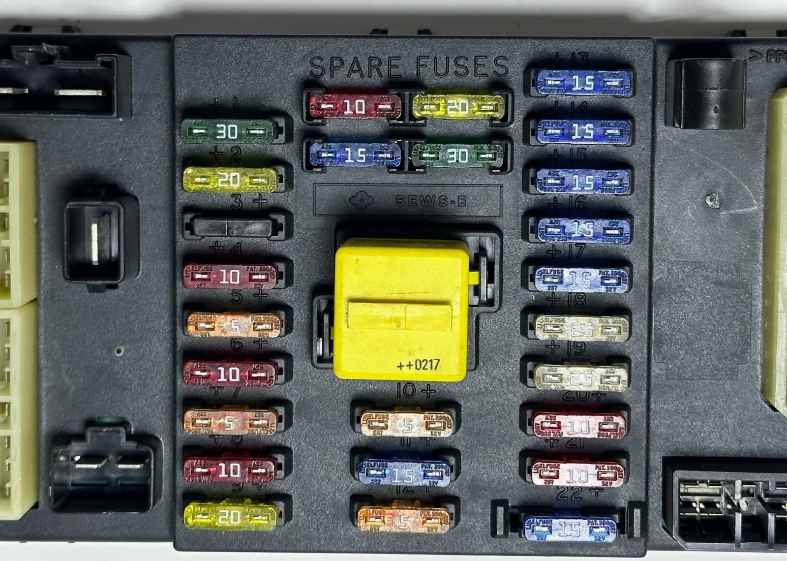 99-09 BENTLEY FUSE BOX BLOCK CARRIER HOLDER  FUSEBOARD SECONDARY PM55189PA OEM