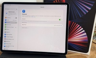 Apple iPad Pro 5. Gen 128GB, Wi-Fi + 5G (Ohne Simlock), 12,9 Zoll - Space Grau