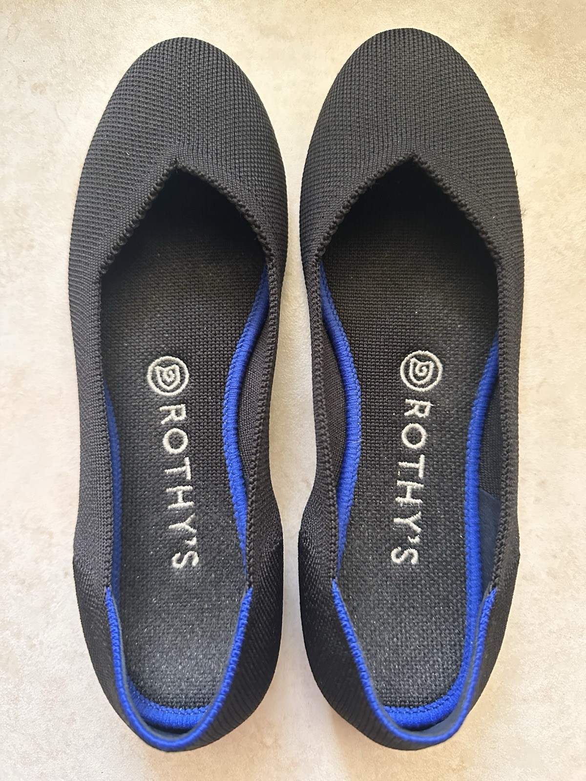 Rothy's Black Solid Flat Round Toe Slip On Size 7… - image 1