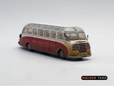 Spur O Reisezugwagen, Kassbohrer Setra S8, stark verwittert. Ref B8