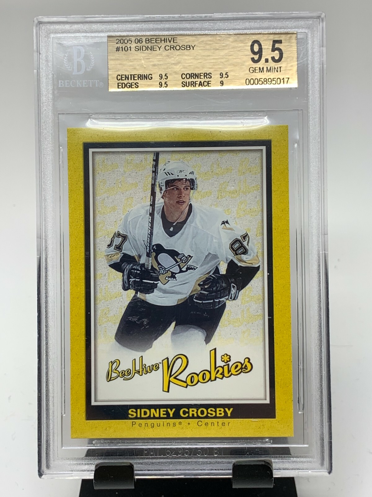 2005-06 UPPER DECK BEEHIVE SIDNEY CROSBY #101 ROOKIE CARD RC BGS 9.5 GEM MINT