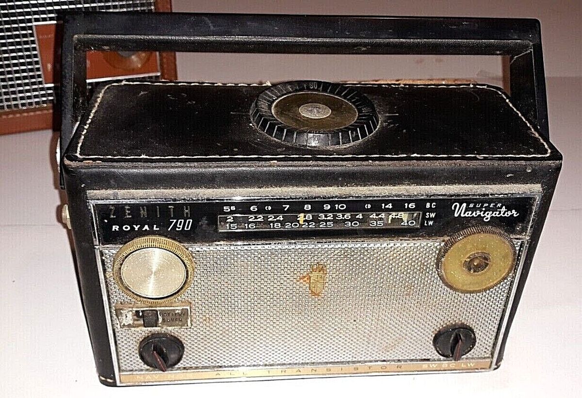 Rare Vintage Zenith Royal 790YK Super Navigator Black Rare Vintage Zenith Royal 790YK Super Navigator Black