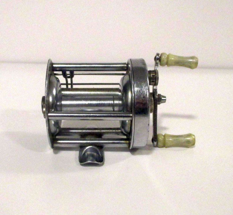 Vintage South Bend 300 Reel Model D