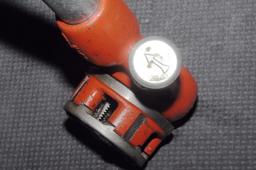 Rigid Manual Ratchet Pipe Threader (00-R) With 1/2" Die Head w/Handle - Picture 2 of 5