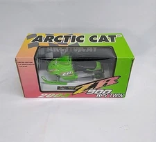 Arctic Cat 2003 ZR 900 Diecast Toy 1:18 NIB Collectible Snowmobile 4239-059