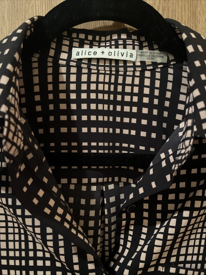 Alice + Olivia Blouse Sz XS Black And Tan Grid Lamb Leather Roll Tab - Image 2 of 4