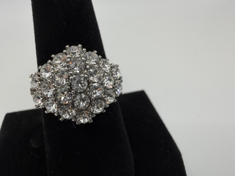Djoy 925 Sterling Silver Cluster Ring – Large Round Clear Stones – Size 9