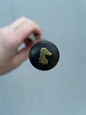 Canne, pommeau serti d'une tête de lévrier en or? Canne ancienne